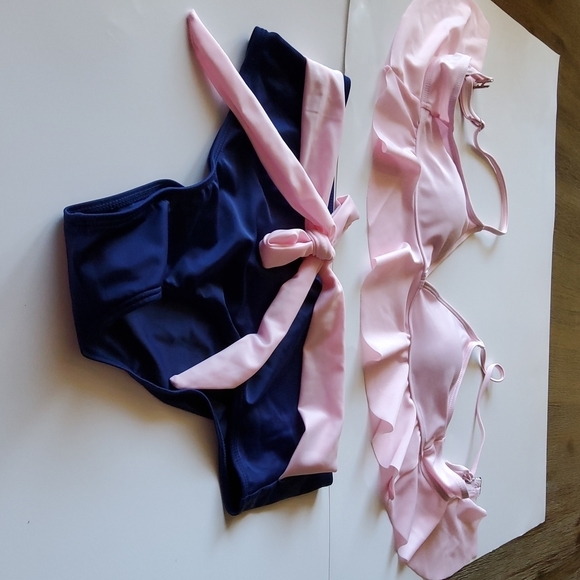 🩷💚💛💙 New! Large! Beautiful! Ruffle Hem Knot Front Bikini Swimsuit Pink. - Picture 2 of 4